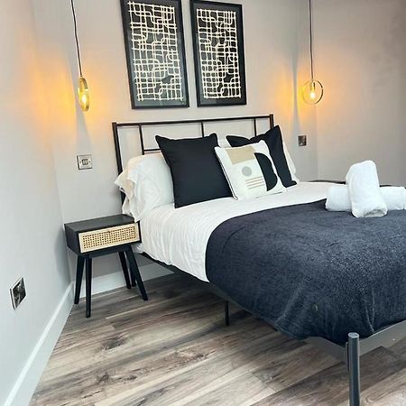 Central Belfast Modern Apartment Great Location Free Parking Exterior photo