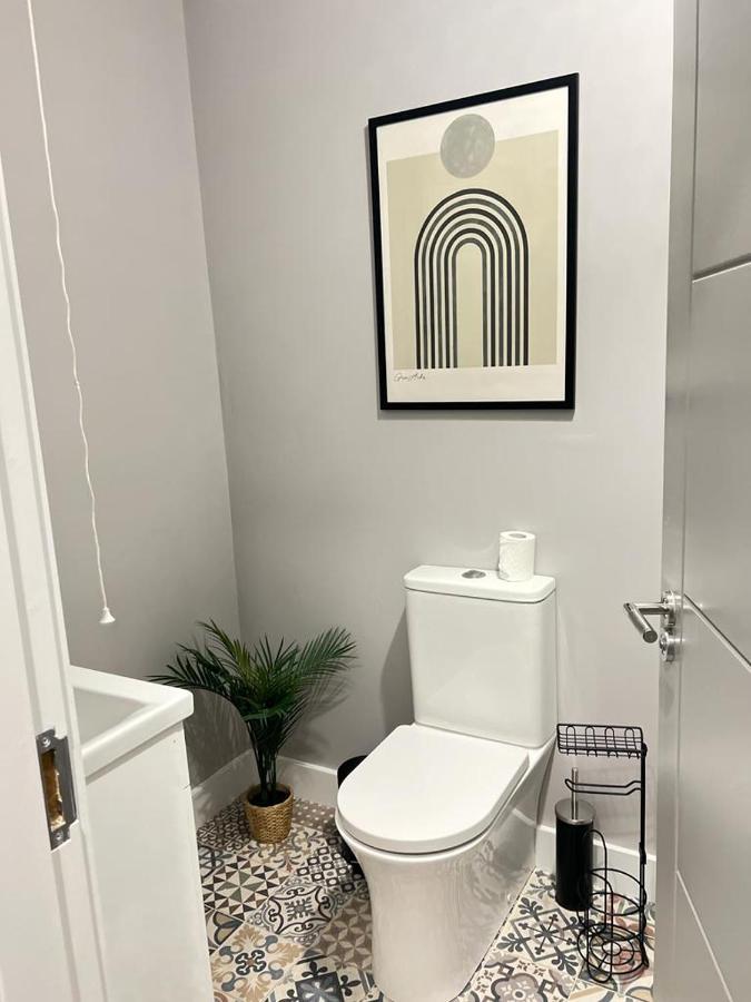 Central Belfast Modern Apartment Great Location Free Parking Exterior photo