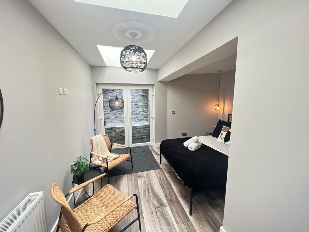 Central Belfast Modern Apartment Great Location Free Parking Exterior photo